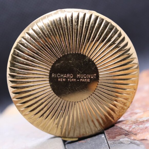 Vintage Richard Hudnut Gold-Tone Compact – 1950s Art Deco-Inspired Design - Picture 9 of 10